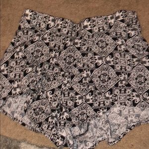 Elephant flowy shorts